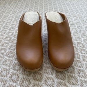 No. 6 Clogs